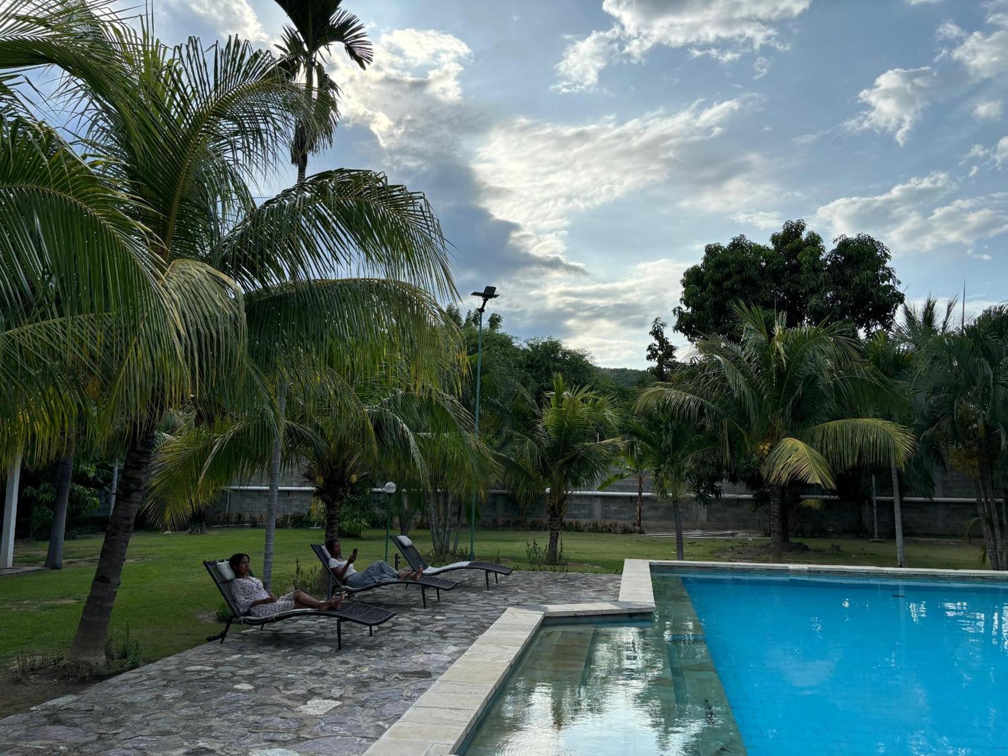 Palm Malinamoc Hotel Dili Dış mekan fotoğraf
